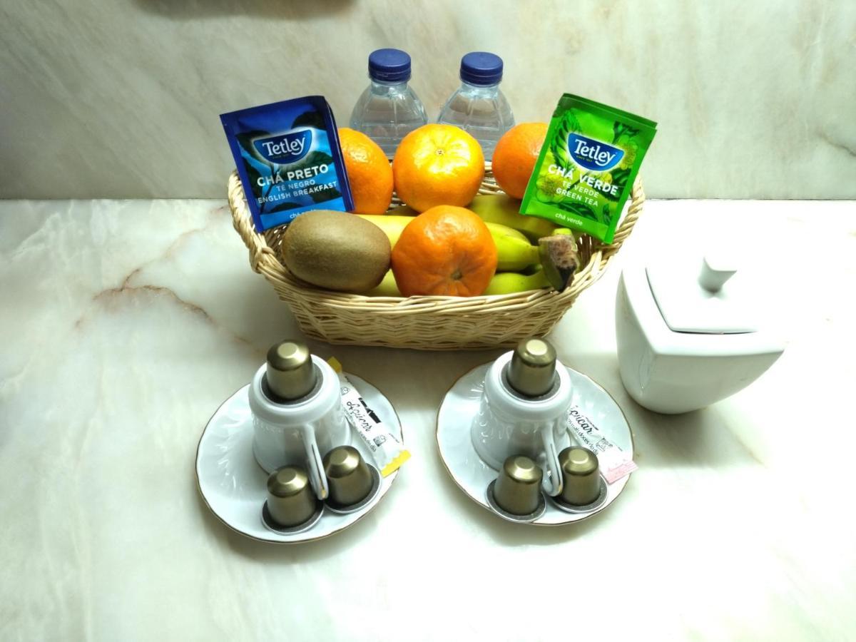 Santa Catarina Patio Apartment - With Washer Machine بورتو المظهر الخارجي الصورة