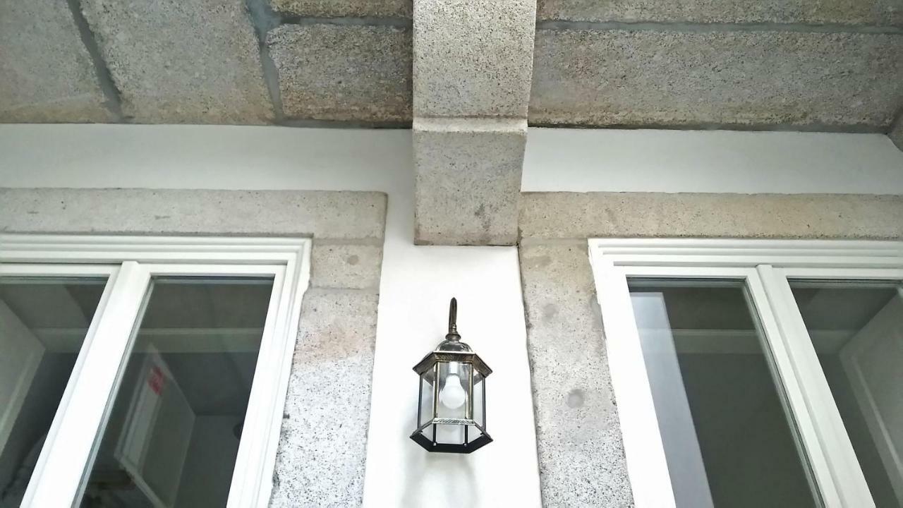 Santa Catarina Patio Apartment - With Washer Machine بورتو المظهر الخارجي الصورة