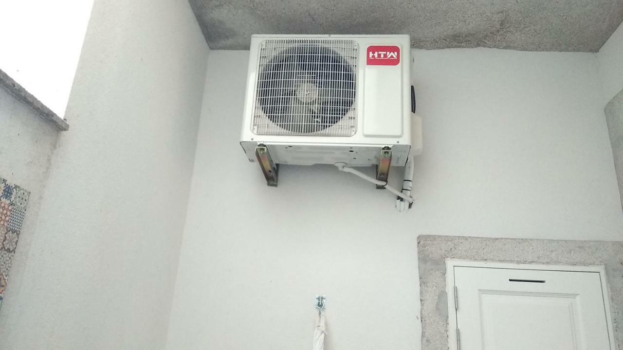 Santa Catarina Patio Apartment - With Washer Machine بورتو المظهر الخارجي الصورة